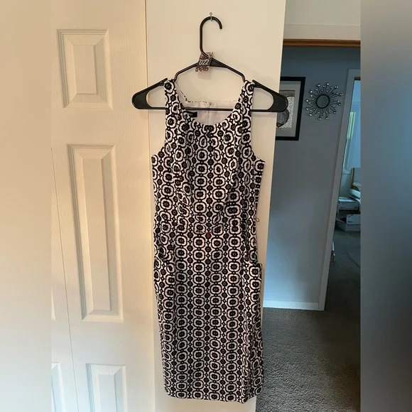 Nine west black and white with belt, dress size 4 Nine west black and white with belt, dress size 4